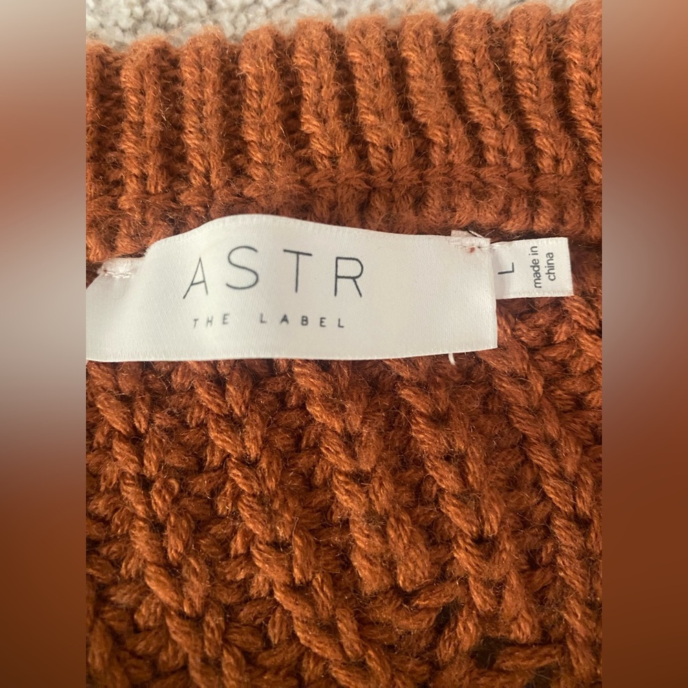 ASTR The Label Brown Knit Sweater